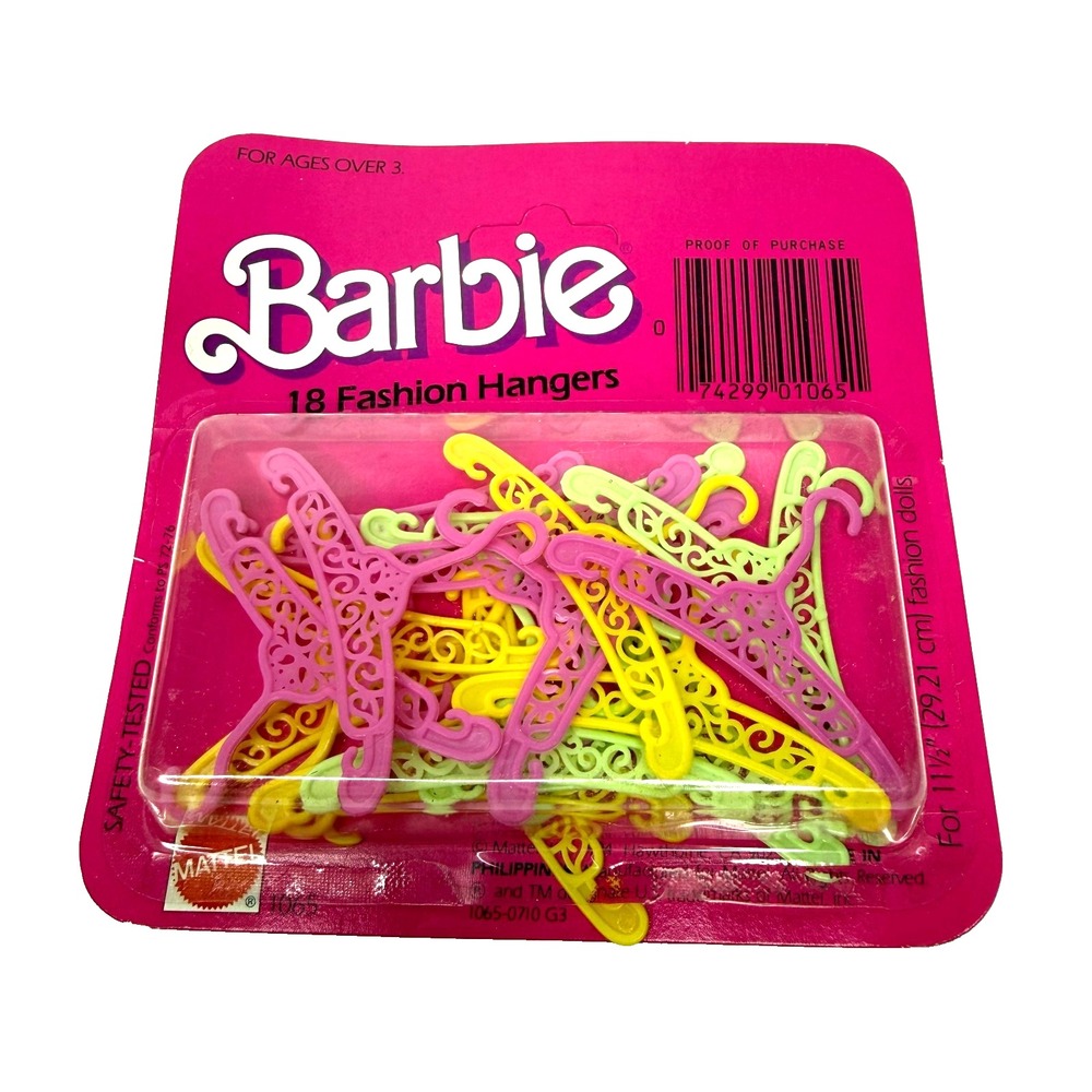 VINTAGE  1984 BARBIE  DOLL ACCESSORY ~ NEW package of 18 Fashion Hangers #1065